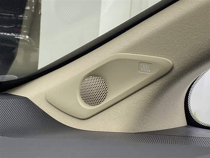 Фото 32 - Toyota Alphard