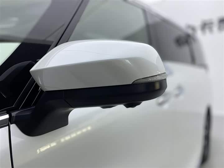 Фото 39 - Toyota Alphard