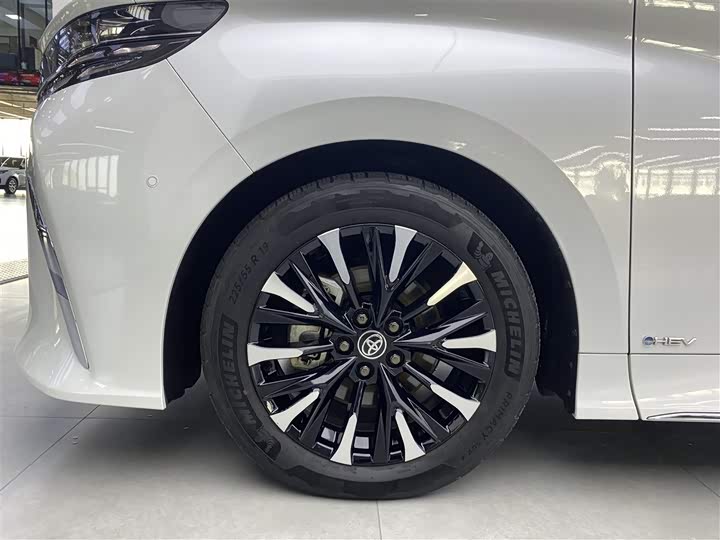 Фото 42 - Toyota Alphard