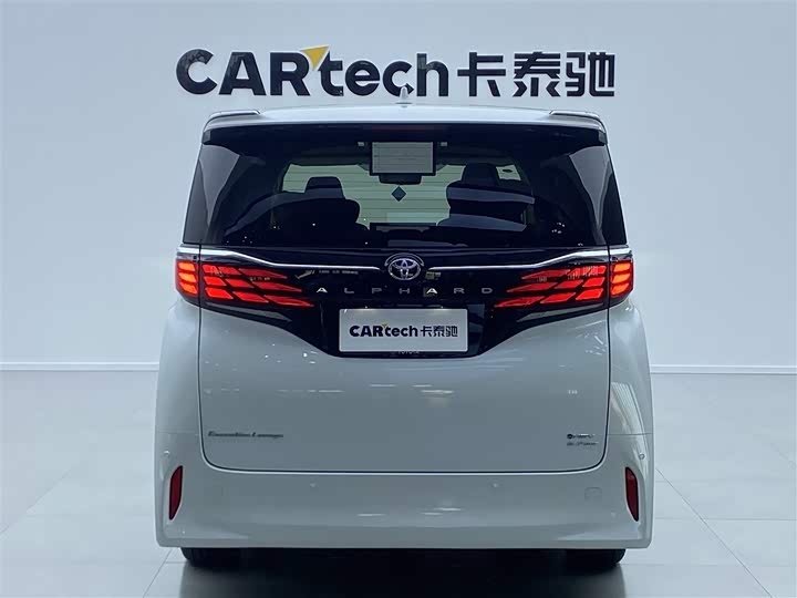 Фото 5 - Toyota Alphard