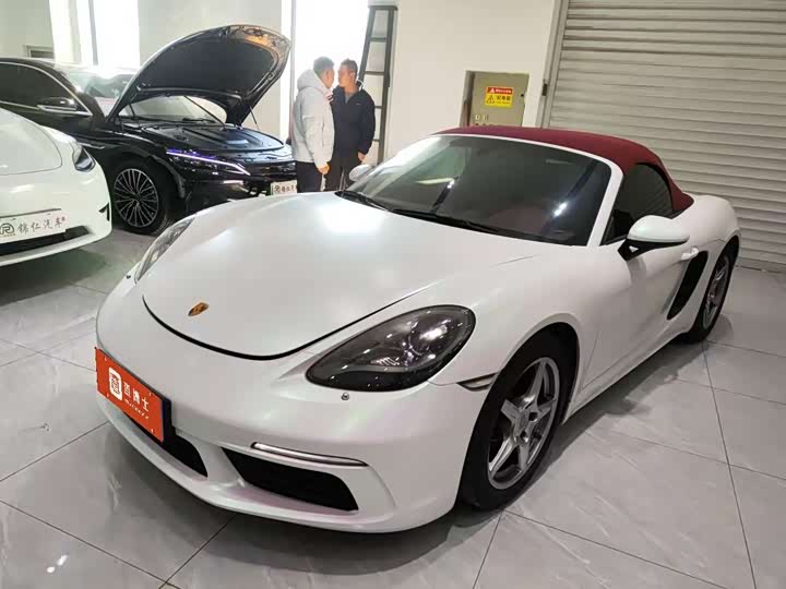 Фото 1 - Porsche 718