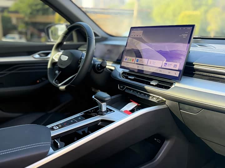 Фото 14 - Geely Preface