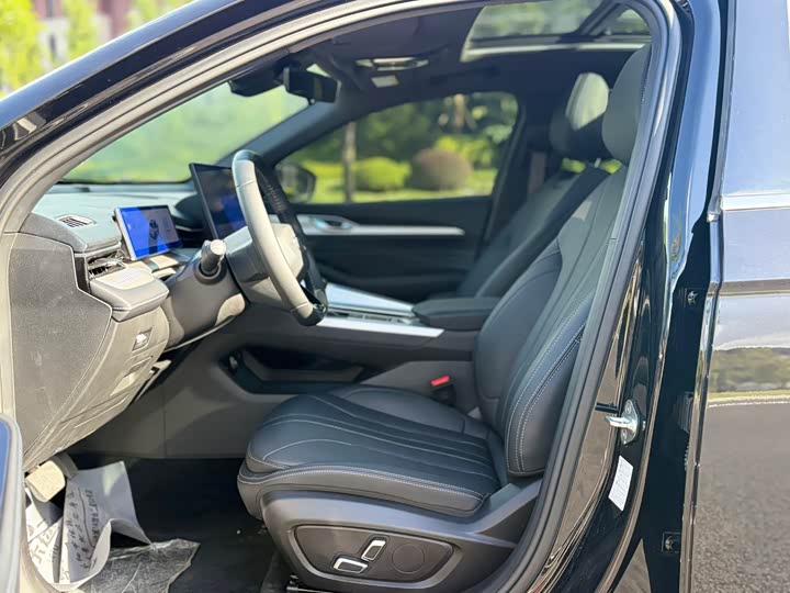 Фото 8 - Geely Preface