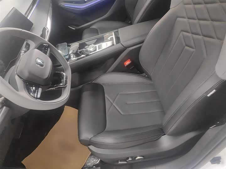 Фото 15 - Changan Raeton Plus