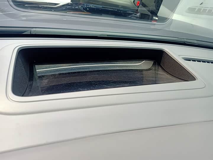 Фото 11 - Zeekr 009