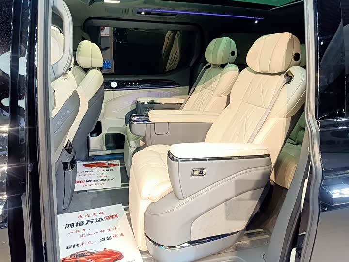 Фото 16 - Zeekr 009