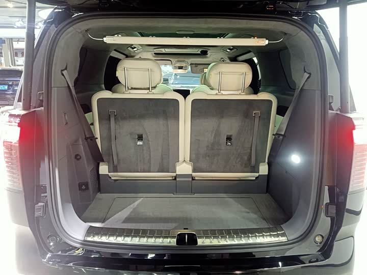 Фото 25 - Zeekr 009