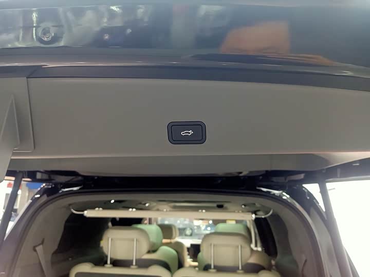 Фото 26 - Zeekr 009