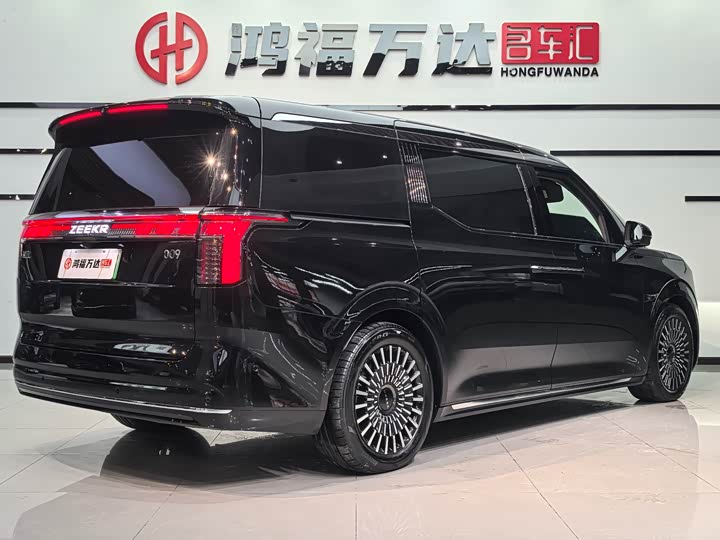 Фото 4 - Zeekr 009