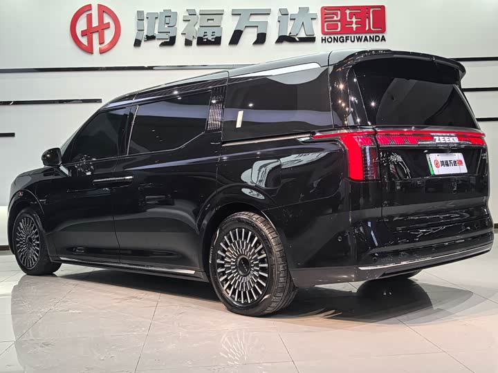 Фото 5 - Zeekr 009