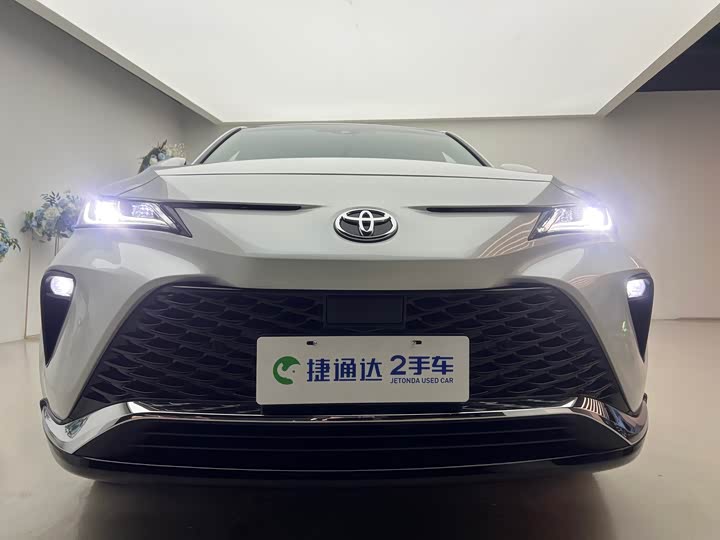 Фото 25 - Toyota Venza