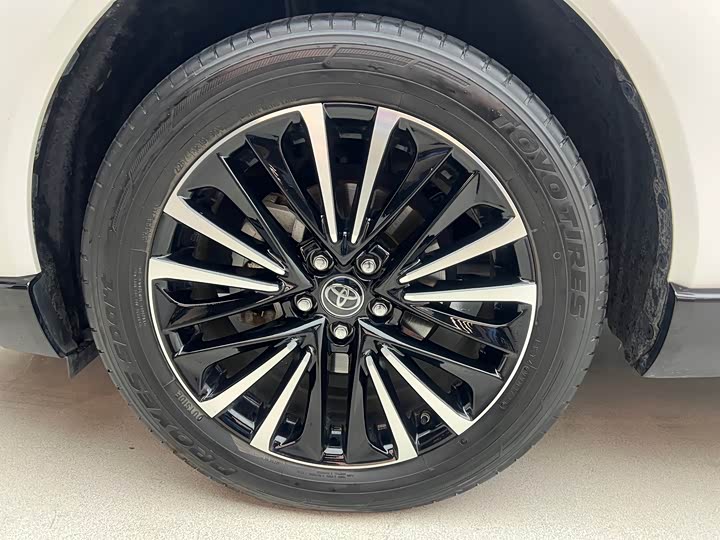 Фото 29 - Toyota Venza