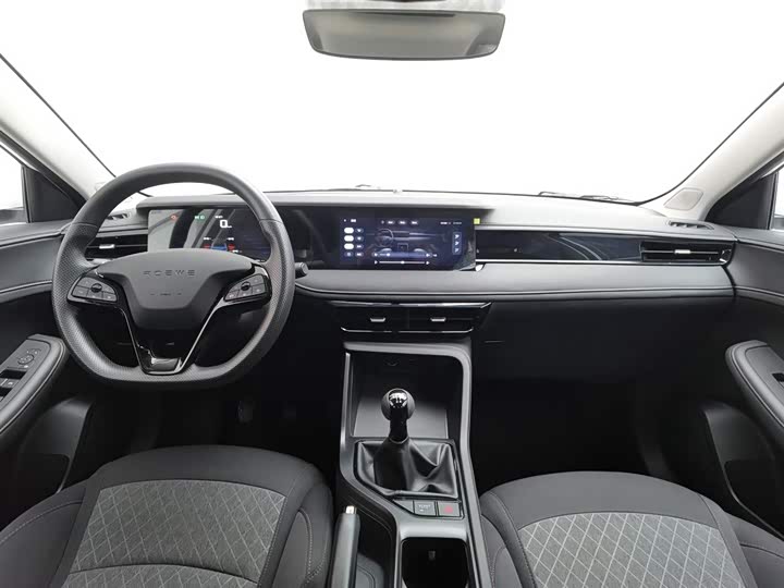 Фото 5 - Roewe i5