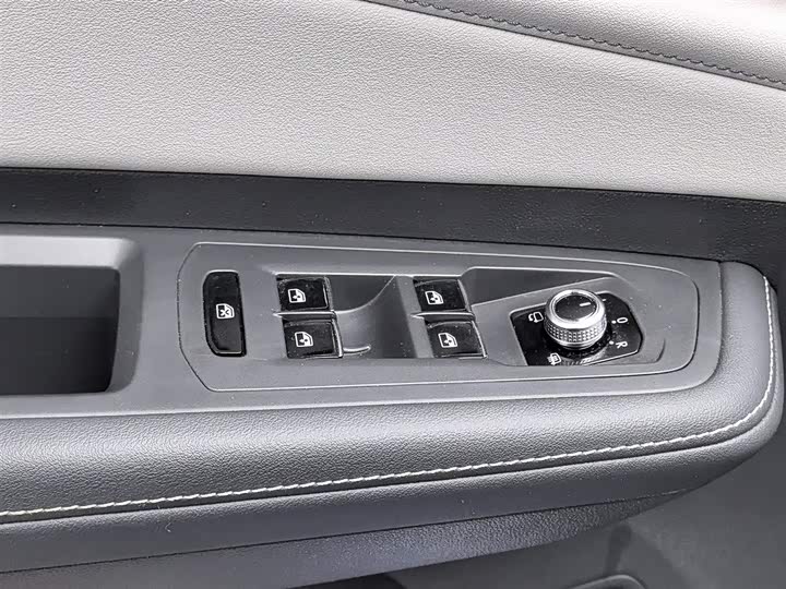 Фото 9 - Volkswagen Teramont Pro