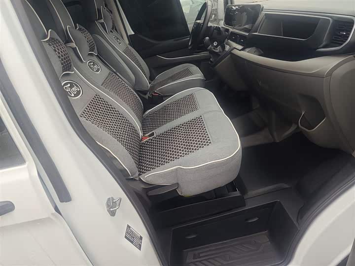 Фото 15 - Ford Transit