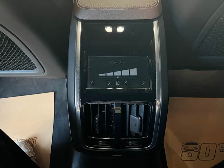 Фото 18 - Volvo S90