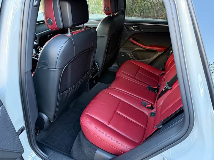 Фото 17 - Porsche Macan