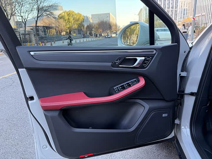 Фото 23 - Porsche Macan