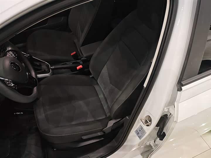 Фото 15 - Volkswagen Polo