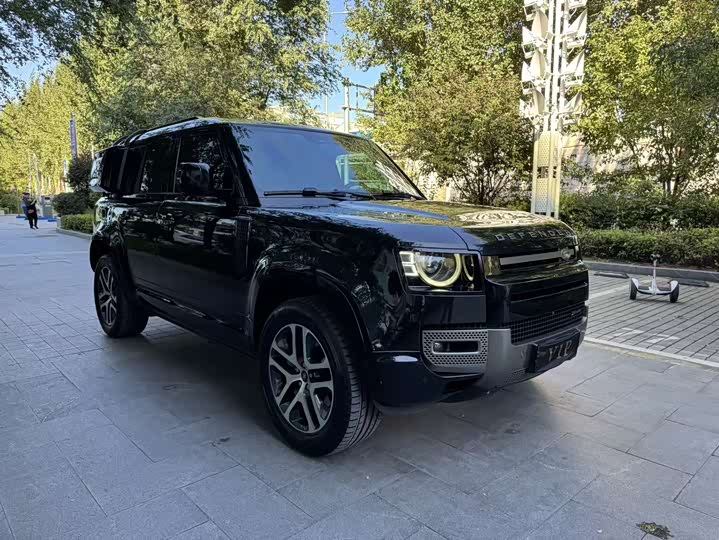 Фото 3 - Land Rover Defender