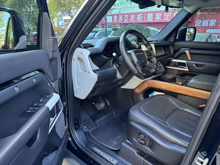 Фото 4 - Land Rover Defender