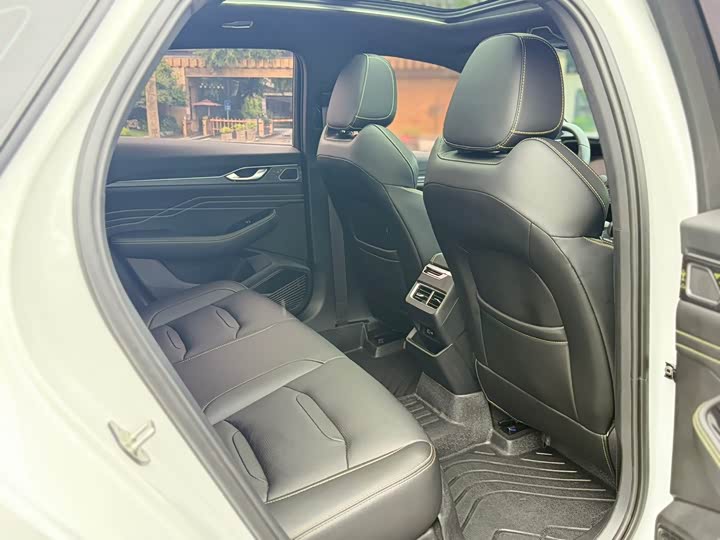 Фото 12 - Geely Preface