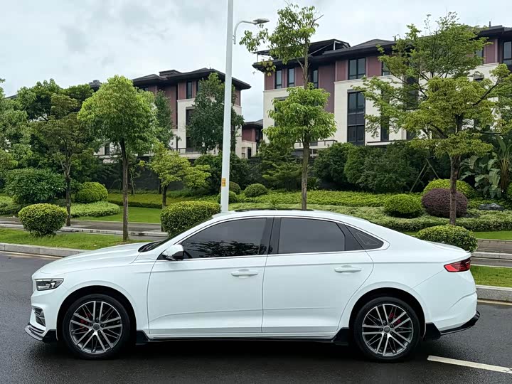 Фото 4 - Geely Preface