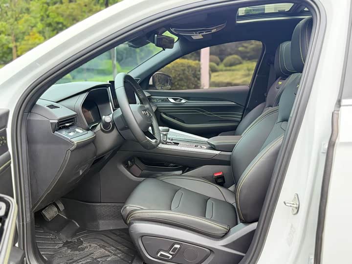 Фото 8 - Geely Preface