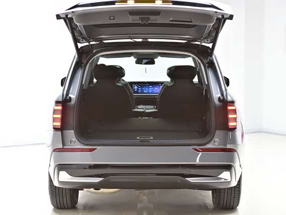 Фото 18 - Ford Edge