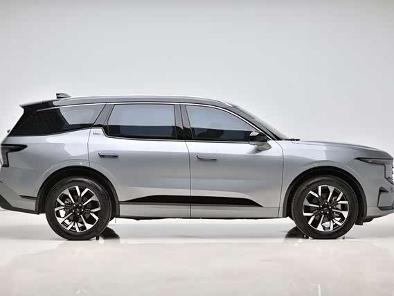 Фото 5 - Ford Edge