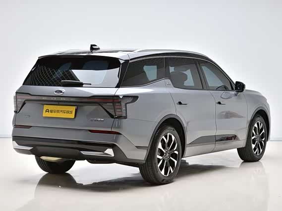 Фото 8 - Ford Edge