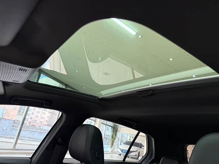 Фото 15 - Volkswagen Golf