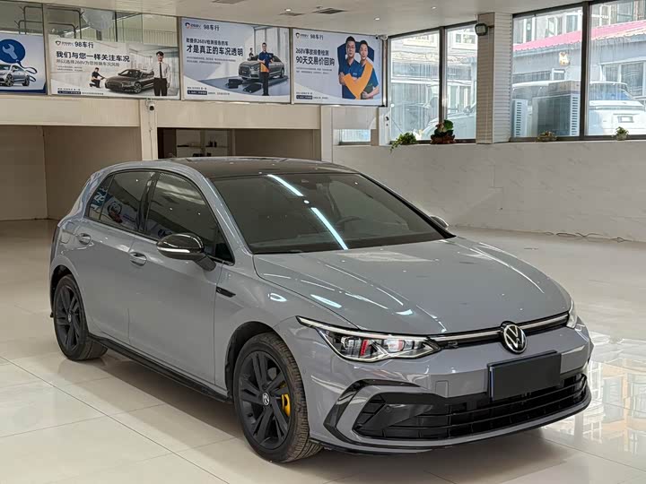 Фото 3 - Volkswagen Golf