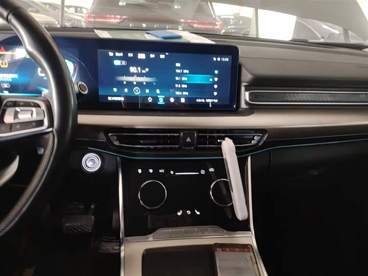 Фото 13 - Exeed VX