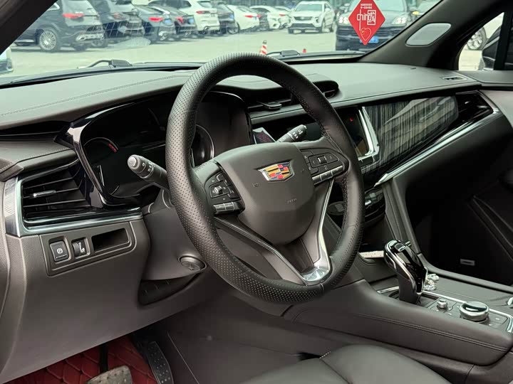 Фото 4 - Cadillac XT6