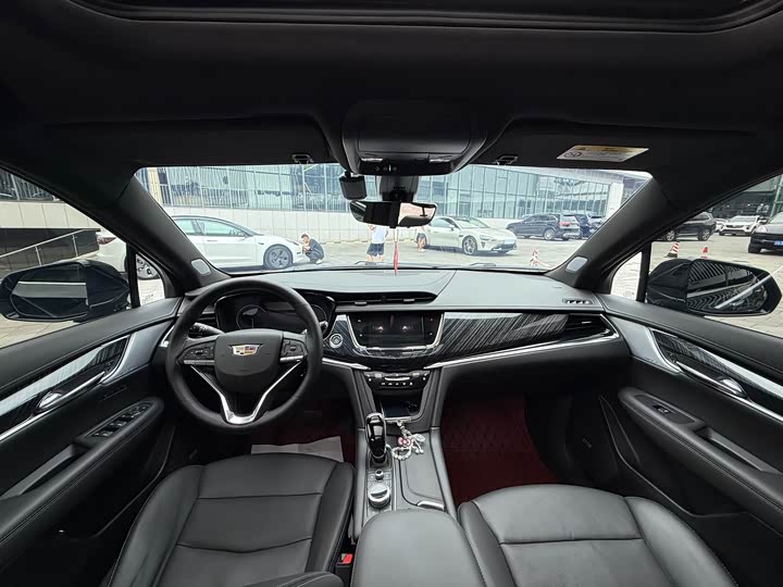 Фото 7 - Cadillac XT6