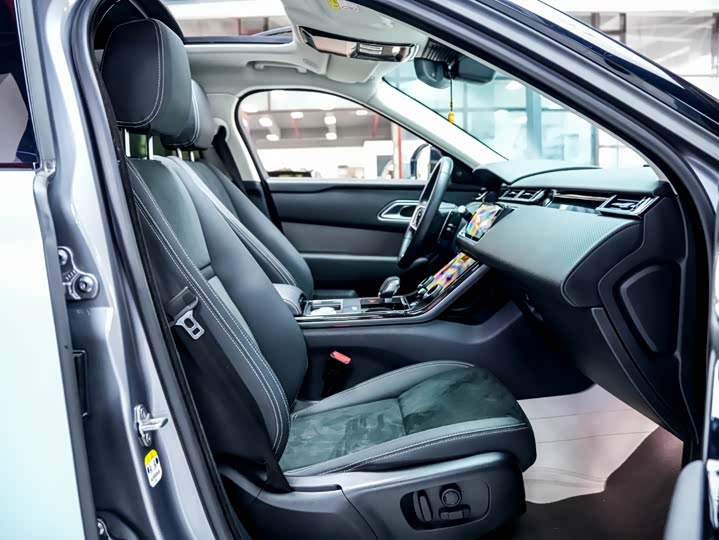 Фото 6 - Land Rover Range Rover Velar