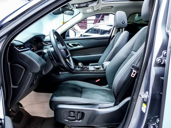 Фото 7 - Land Rover Range Rover Velar