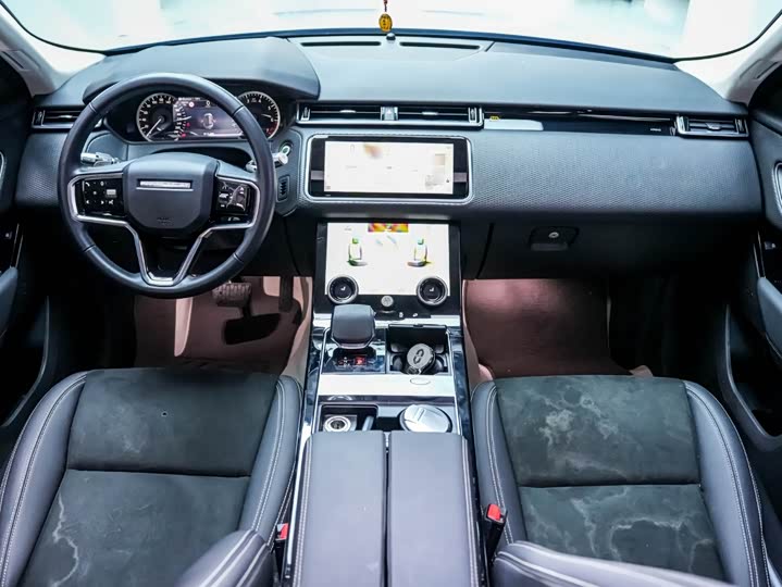 Фото 9 - Land Rover Range Rover Velar