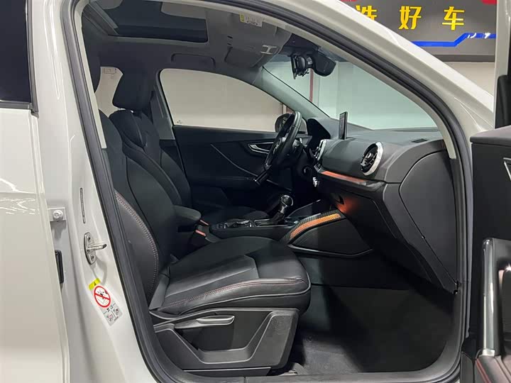 Фото 16 - Audi Q2L