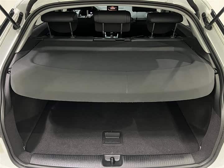 Фото 7 - Audi Q2L