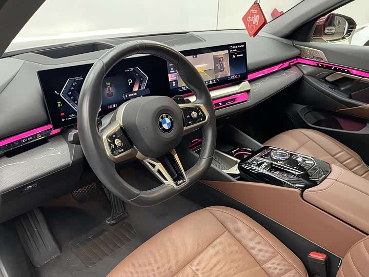 Фото 10 - BMW 5 Series