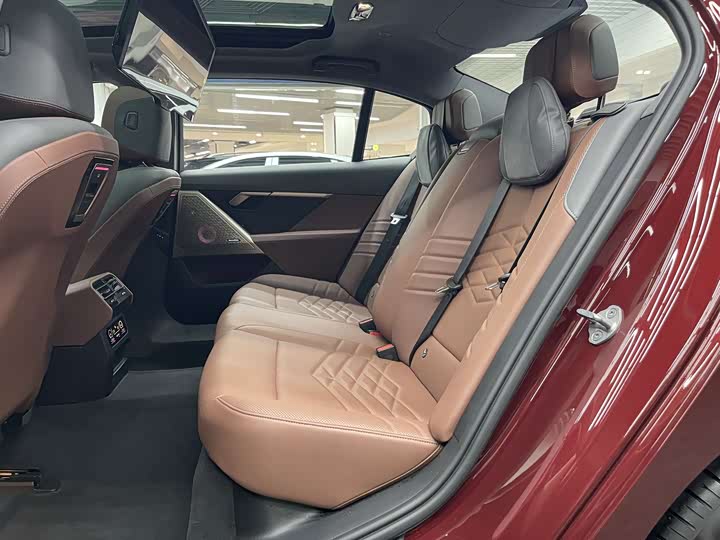 Фото 12 - BMW 5 Series