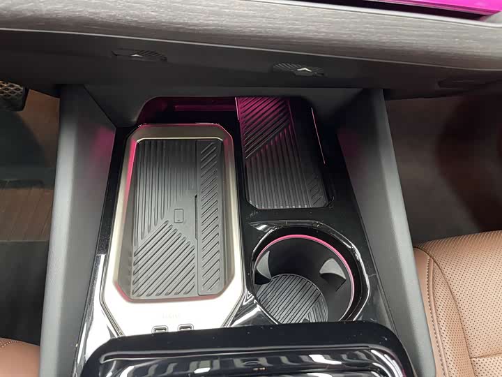 Фото 16 - BMW 5 Series