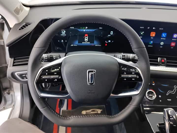 Фото 15 - Bestune B70