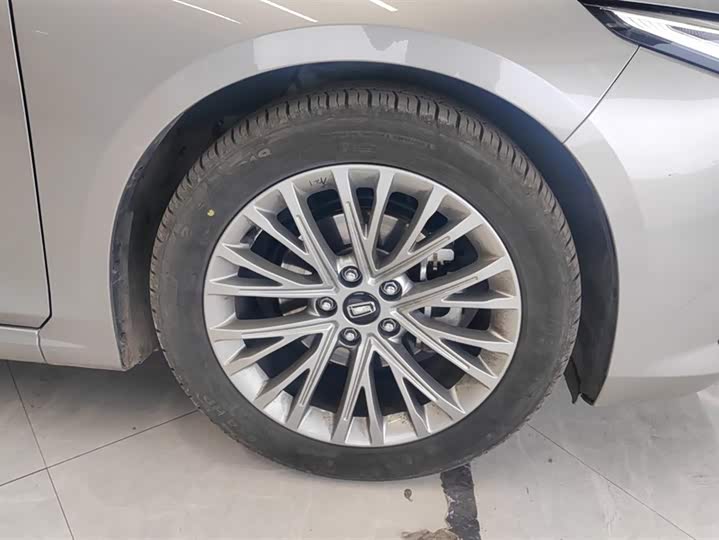 Фото 6 - Bestune B70