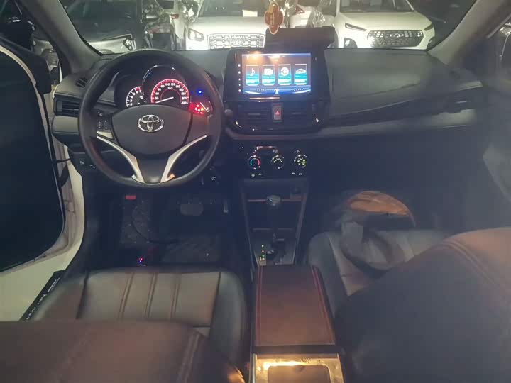 Фото 10 - Toyota Vios