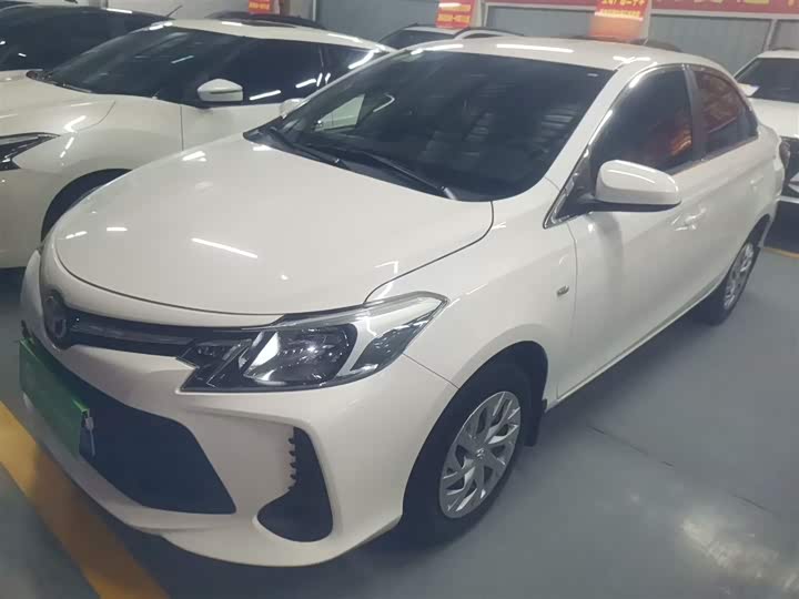 Фото 2 - Toyota Vios