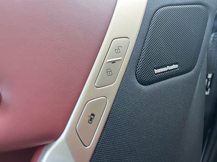 Фото 12 - BMW iX