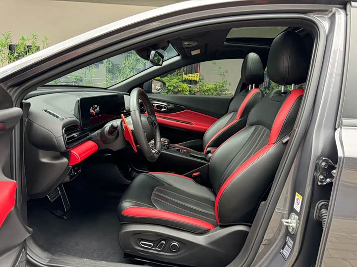 Фото 4 - GAC Trumpchi Empow R